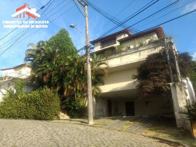#215 - Casa para Venda em Niterói - RJ